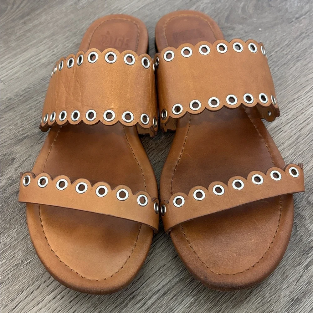 Paige Devyn Scalloped Grommet Slide Sandal Honey Brown Leather, Cottagecore